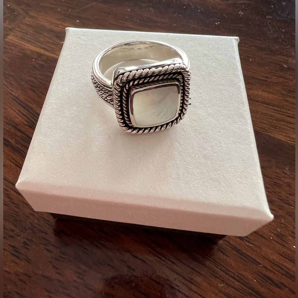 NWT Sterling Silver Mother of Pearl Statement Ring - Picture 2 of 4